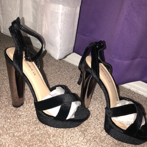 Black - Picture 2 of 2